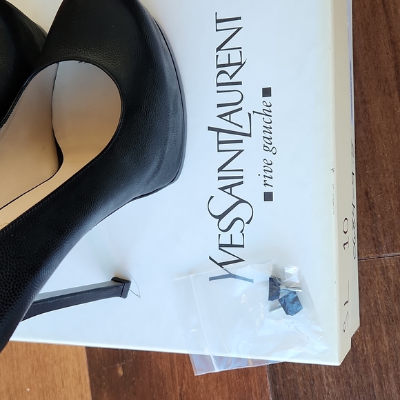 New Yves Saint Laurent Tribute Pump - Picture 6 of 6
